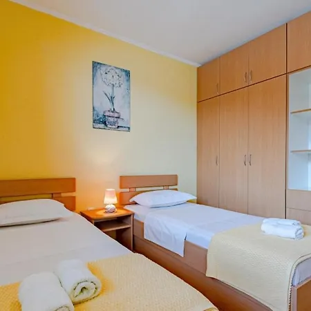 Apartman Djoni 1 By Guide *