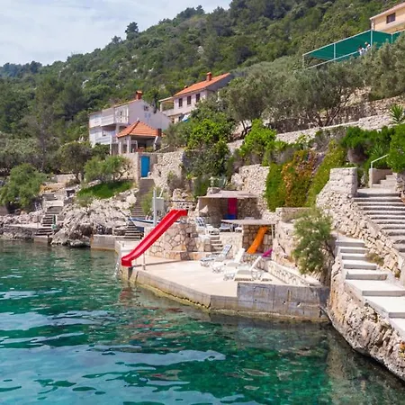 Djoni 1 By Guide Apartman *