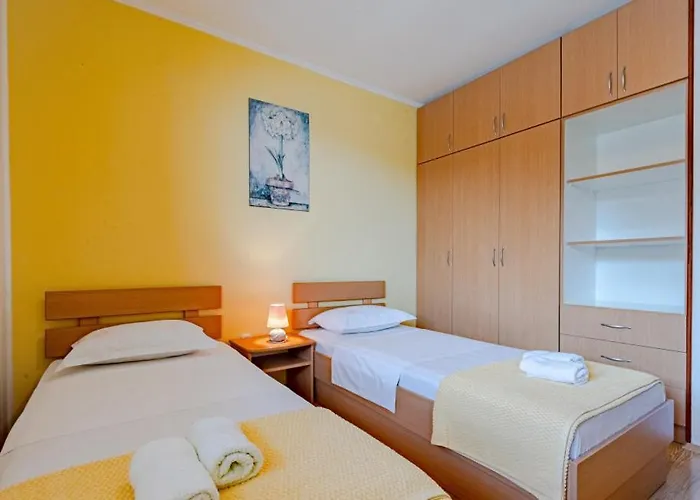 公寓 Djoni 1 By Guide *