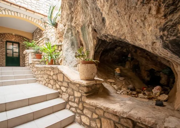 公寓 Djoni 1 By Guide